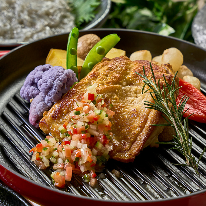 チキングリル（サルサソース添え）