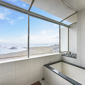 プレミアムルーム 朝日の内観